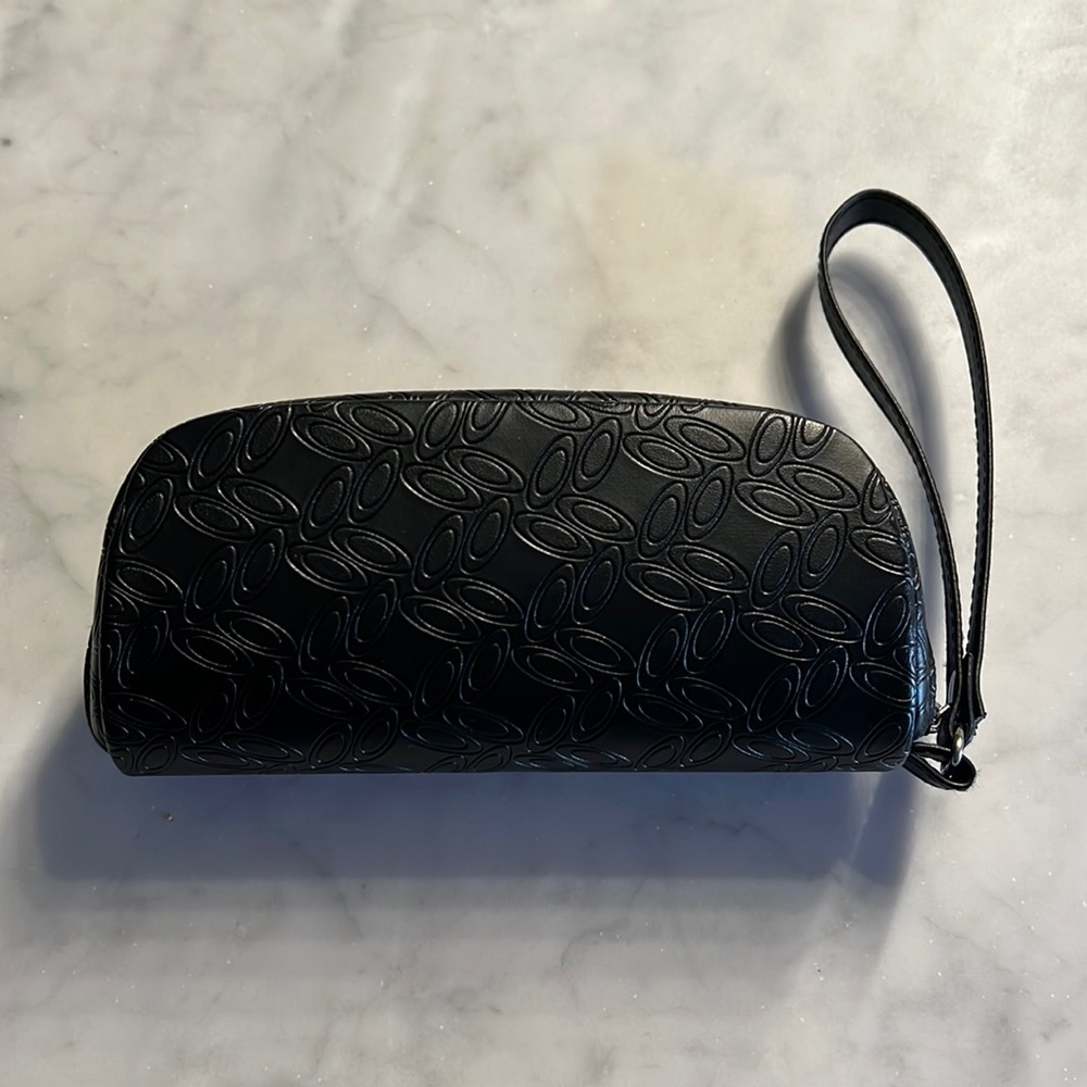 Oakley wristlet sunglasses case. Black. NWOT